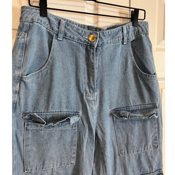 Light Wash Wide-Leg Cargo Jeans - 90s Y2K Aesthetic- Med - Picture 4 of 8